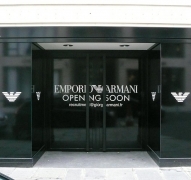 adhe_sif_vitrine_emporio_armani